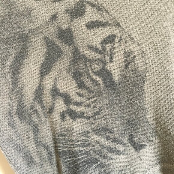 Y2K Ardene Tiger Mirror Viscose Blend Cropped Knit Tee - Picture 3 of 13